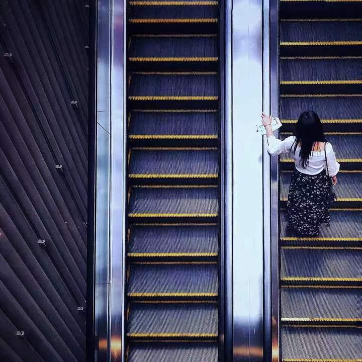 广州市私家侦探：当一些夫妻发现对方有不忠的行为时会怎么办